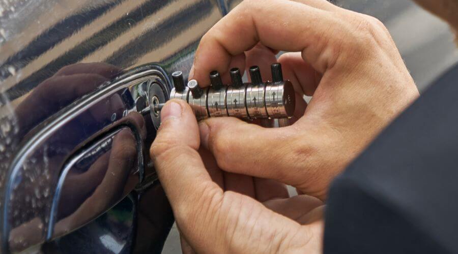 Professional New roof installation in Cornell, IL